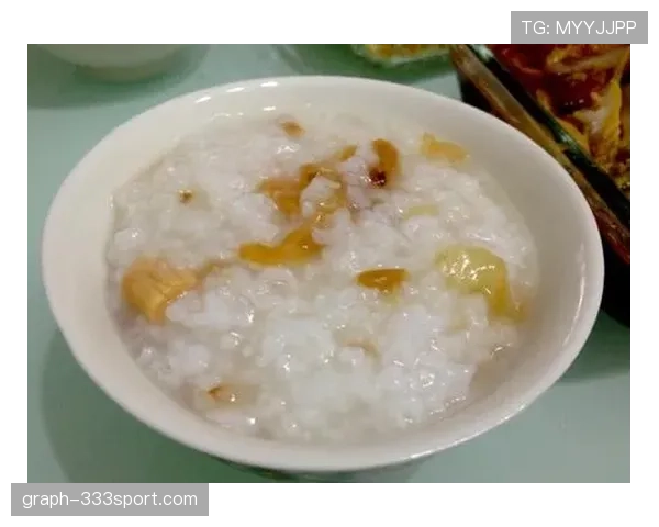 汪顺家的冰箱里塞满了蛋白粉，连饮料都按卡路里贴标签