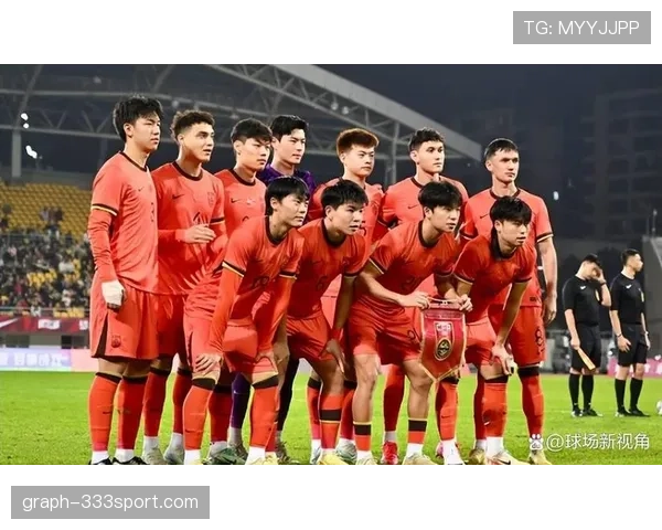 韩国国家队备战亚洲杯期间遭遇阵容困扰，后防线表现起伏影响整体节奏